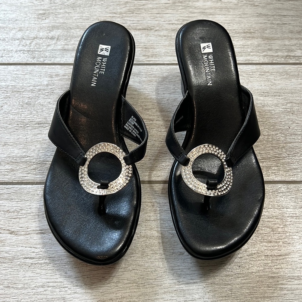 White Mountain Goldmine Black Slip One Sandals-6.5M